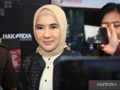 Giliran Nicke Widyawati Diperiksa Kejagung soal Korupsi Minyak Mentah - GenPI.co