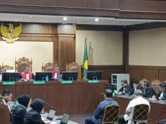 2 Hakim Pemberi Vonis Bebas Ronald Tannur Dihukum 7 Tahun Penjara & Denda Rp500 Juta - GenPI.co JATIM