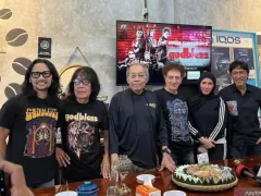 Bintang Tamu Konser God Bless, Ikang Fawzi Merasa Beruntung - GenPI.co