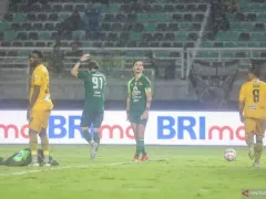 Persebaya Gagal Menang Lagi, Finishing Jadi Sorotan - GenPI.co JATIM