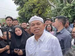 Dedi Mulyadi Jamin Biaya Pendidikan Anak Korban Tewas Ledakan Amunisi di Garut - GenPI.co BALI