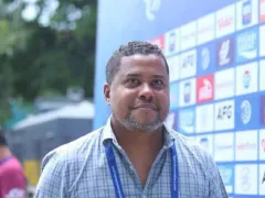 Divaldo Sebut Pelaku Pelemparan Bus Persik Bukan Ulah Suporter - GenPI.co JATIM