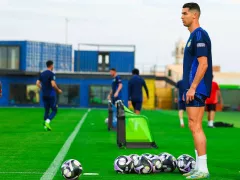 Jika Ingin Cristiano Ronaldo Bertahan, Al Nassr Harus Jual 5 Pemainnya - GenPI.co JATIM