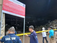 3 Pabrik Nakal di Tangerang Disegel, Buang Limbah Aluminium dan Tekstil ke Sungai - GenPI.co