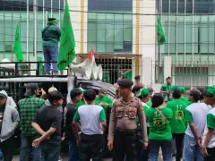 Partai Sedang Terpuruk, Desakan Pemecatan Rommy PPP Sebaiknya Disudahi - GenPI.co