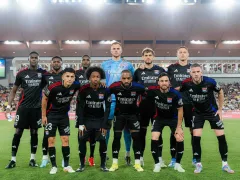 Utang Menumpuk, Olympique Lyon Terdegradasi ke Ligue 2 Prancis - GenPI.co