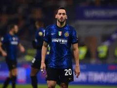 Bursa Transfer: Hakan Calhanoglu Kena Ultimatum Inter Milan - GenPI.co KALBAR