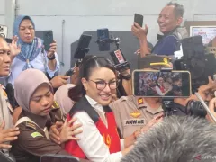 Tangan Diborgol, Nikita Mirzani Sebut JPU Tidak Cermat - GenPI.co JOGJA