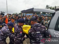 Jenazah Korban KMP Tunu Kembali Ditemukan, SAR Perluas Area Pencarian hingga 30 Mil - GenPI.co