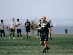 Johnny Jansen Harap 2 Pemain Bali United Dapat Menit Bermain di Timnas - GenPI.co BANTEN