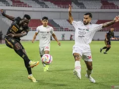 Bertahan di Solo, Jordy Tutuarima Ingin Antar Persis ke Papan Atas Liga 1 - GenPI.co KEPRI