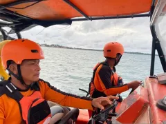 Kapal Terbalik di Mentawai, 10 Penumpang Masih Hilang 8 Selamat - GenPI.co JATIM