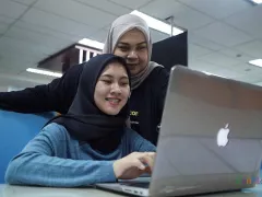 Ramalan Zodiak Cancer Bahagia Dapat Untung, Leo Mulai Lirik Investasi - GenPI.co JABAR