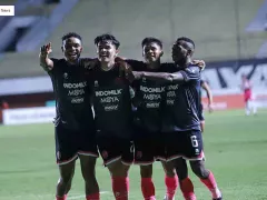 PSS Sleman vs Persita Tangerang 1-2: Osas Saha Memang Ganas - GenPI.co