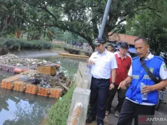Sisir Kali Angke, Wali Kota Tangerang Lihat Hal Mengejutkan - GenPI.co JABAR