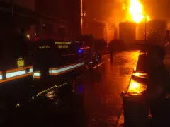 Api Lahap Tanki Stasiun Pengisian Solar di Cilegon, Lihat Kondisinya - GenPI.co