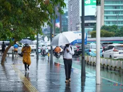 Kabar BMKG Cuaca Jabar, Hujan Diprediksi Turun di Daerah Berikut - GenPI.co JABAR