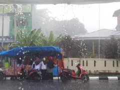 Waspada Hujan Lebat Mengguyur Yogyakarta, Kamis 8 Desember - GenPI.co JATIM