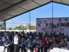 Ratusan Calon Jemaah Haji Lombok Tengah Dilepas, Bupati: Patuhi Aturan - GenPI.co KALBAR