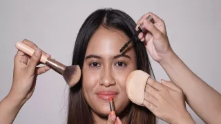 Bye Bye Cakey Ini Cara Memilih Foundation Sesuai Jenis Kulit