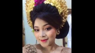 Media Asing Heboh Viral Wanita Gianyar Bali 'Nikahi' Keris - GenPI.co BALI