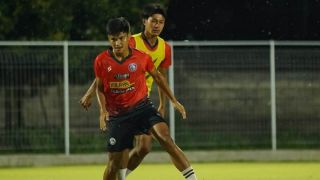 Arema FC Tetap Latihan Meski Jeda Kompetisi, Fokus Juara! - GenPI.co JATIM