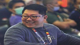 Reza Paten, Pemenang Lelang Bandana Atta Halilintar Rp 2,2 M - GenPI.co JATIM