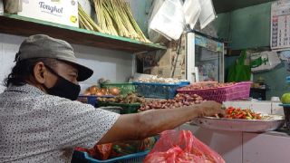 Harga Cabai di Surabaya Naik Lagi, Minyak Goreng Curah Turun - GenPI.co JATIM