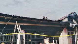 Kebakaran Sebuah Rumah di Pekanbaru, Tewaskan Seorang Pria - GenPI.co RIAU