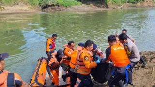 Pria di Soppeng Sulsel Terjatuh ke Sungai, Keluarga Berduka - GenPI.co SULSEL
