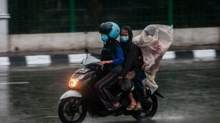 BMKG Beri Peringatan Potensi Cuaca Ekstrem di Wilayah Sumsel - GenPI.co SUMSEL