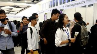 Ribuan Warga Antusias Ikut Job Fair HUT APEKSI di Palembang - GenPI.co SUMSEL