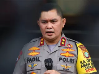Pelukan Sama Ferdy Sambo, Kapolda Metro Fadil Imran Harus Dinonaktifkan - GenPI.co