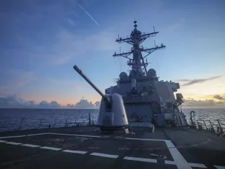 Pasukan AS dan Filipina Tenggelamkan Kapal Saat Latihan Perang di Laut Cina Selatan - GenPI.co BANTEN