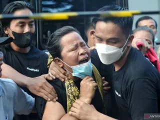 Ferdy Sambo Dalang Pembunuhan Brigadir J, Ibunya Langsung Kaget - GenPI.co