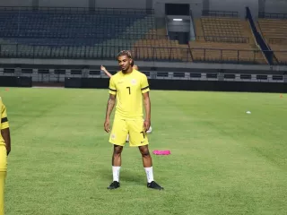 Juninho Bacuna, Pemain Termahal Curacao yang Bikin Fans Timnas Ngamuk - GenPI.co JATIM
