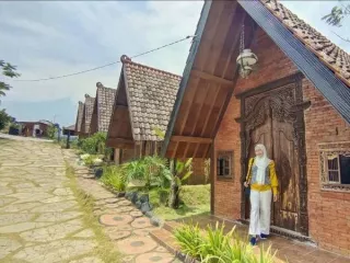 Libur Weekend, Cek 6 Rekomendasi Villa di Pacet Mojokerto yang Eksotis - GenPI.co JABAR