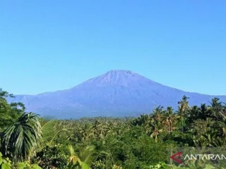 Mulai 1 April 2023, Wisata Pendakian Gunung Rinjani di Lombok Dibuka - GenPI.co JABAR