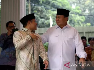 Pilpres 2024: Prabowo Subianto Anggap Ganjar Pranowo dan Anies Bukan Lawan - GenPI.co KALBAR