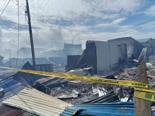 Kebakaran Pasar Wosi Manokwari, 18 Bangunan Kios dan Rumah Ludes - GenPI.co KALBAR