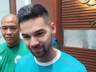 Berada di Surabaya, Sandy Walsh Cari Waktu untuk Blusukan - GenPI.co KALBAR