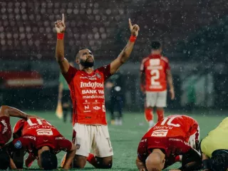 Jalani Laga Kandang Terakhir, Bali United Berharap Suporter Penuhi Stadion Kapten I Wayan Dipta - GenPI.co KALTIM