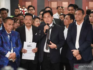 Tim Hukum: Yusril Ihza Mahendra Bertemu Prabowo Subianto Laporkan Hasil di MK - GenPI.co KALTIM