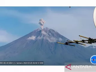 Gunung Semeru Erupsi 4 Kali Lontarkan Abu Vulkanik 1.000 Meter - GenPI.co JATENG
