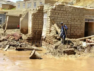 Hujan Deras Picu Banjir Bandang di Afghanistan Utara, 84 Orang Tewas - GenPI.co