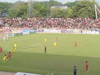 Belum Pernah Menang di Kandang, Semen Padang Siap Habis-habisan Jamu Malut United - GenPI.co JABAR