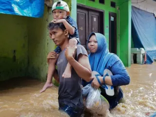 Jakarta Dikepung Banjir! 4 Wilayah Terendam, 114 RT Terdampak - GenPI.co JATIM