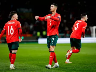 Bawa Portugal ke Semifinal UEFA Nations League, Cristiano Ronaldo Cetak Rekor - GenPI.co