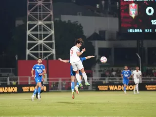 Persib Bandung Tumbang di Ternate, Gelar Juara Liga 1 Tertunda - GenPI.co