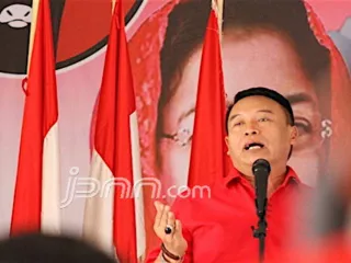 Putra Try Sutrisno Batal Dimutasi, TB Hasanuddin: TNI Mudah Digoyah - GenPI.co